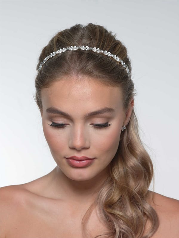 Νυφική στέκα | BB-228 Tiara